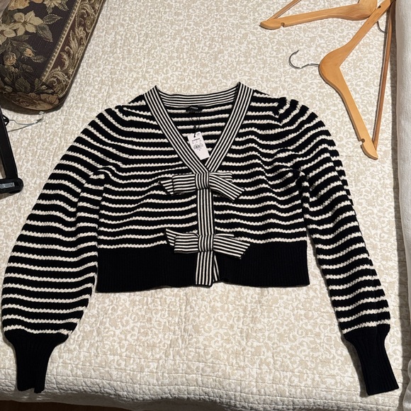 Express Striped Bow Cardigan - Picture 4 of 9
